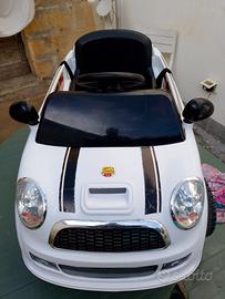 macchina a batteria elettrica 