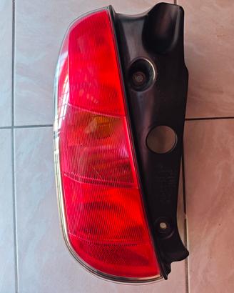 Fanale posteriore sinistro ORIGINALE Lancia Ypsilo