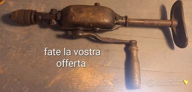antico trapano a mano