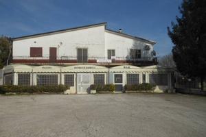 Immobile di 320 m² con 2 locali a Presenzano