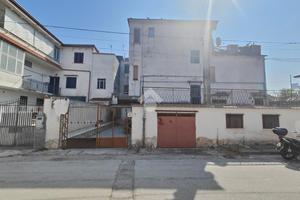 2 LOCALI A BRUSCIANO