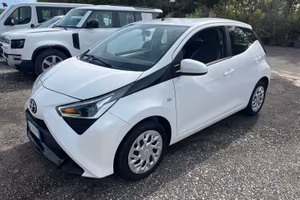 Toyota Aygo Connect 1.0 VVT-i 72CV 5 porte x-busin