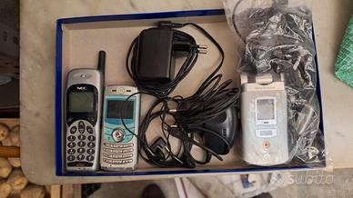 Set di cellulari - caricatori vintage