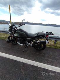 Moto Guzzi V85TT 