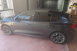 auto Ford focus 