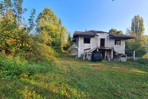 VILLA SINGOLA A CASTIGLIONE TORINESE