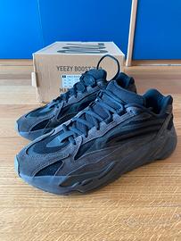 Adidas Yeezy 700 V2 Vanta