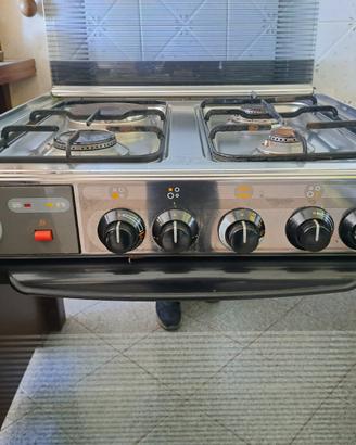 Cucina a gas Tecnogas 60x60 cm con forno elettrico
