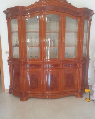 Mobili in legno per salotto stile antico