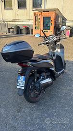 Honda sh 300