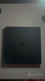 PS4 con Joystyck e 6 giochi