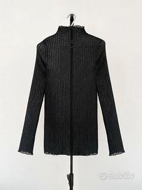Blusa nero con collare alto di Jil Sander