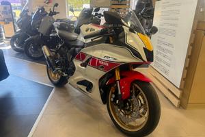 Yamaha YZF R7 anniversario AKRAPOV- 2023 - km 4765