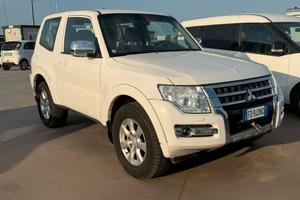 Mitsubishi Pajero 3.2 DI-D 16V aut. 3p. Intense DP