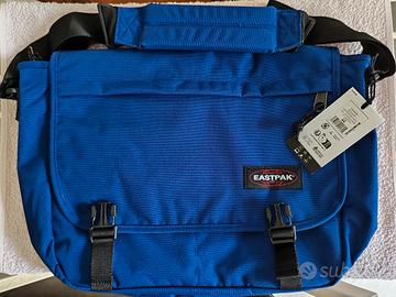 Nuova borsa a tracolla Eastpak Delegate + 20 litri
