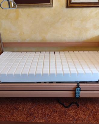 Letto elettrico da degenza elettrico a 3 snodi 