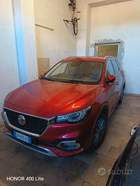 suv MG HS 