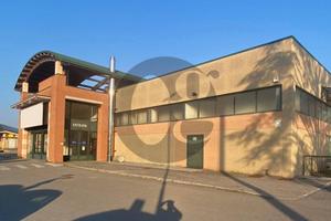 Immobile di 3185 m² con 3 locali a Palazzolo sull'