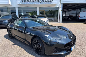 MASERATI GranTurismo V6 490 CV AWD Modena