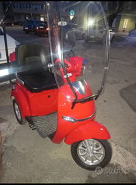 Scooter per anziani/disabili