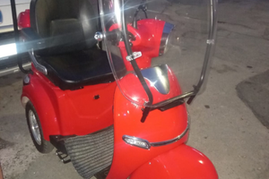 Scooter per anziani/disabili