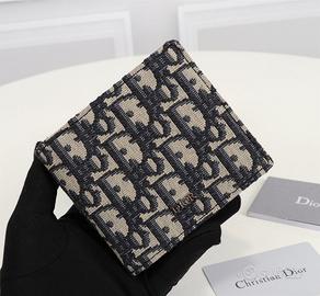 Dior wallet