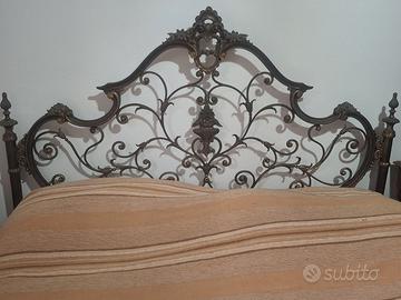 Struttura letto matrimoniale in ottone
