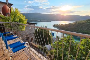 Appartamento vista lago