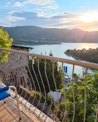 Appartamento vista lago