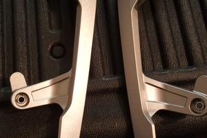 MANIGLIONI POSTERIORI HONDA X ADV NERI