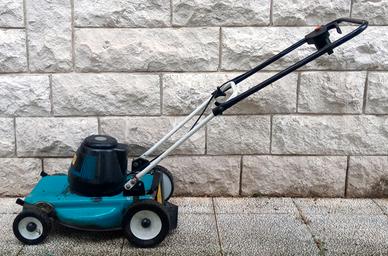 Rasaerba Black & Decker  RM40 in metalo