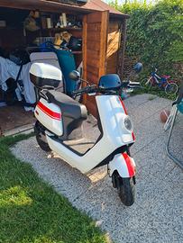 scooter elettrico Niu ngt 125 2020