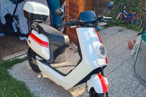 scooter elettrico Niu ngt 125 2020