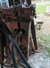 Martellone Socomec 330 per scavatore