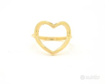 Anello cuore in oro giallo