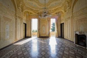 Villa di 1187 m² con più di 5 locali a Lerici
