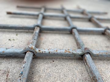 Inferriata finestra in ferro pieno oltre 100 anni