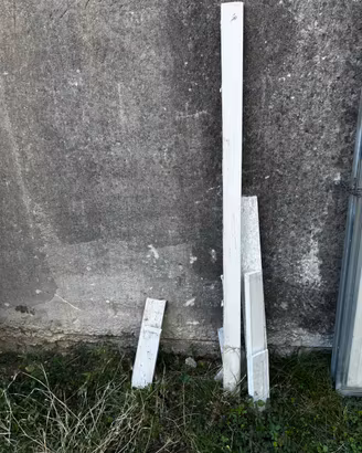 Lastre di marmo bianco