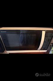Forno a microonde digitale funzionante come nuovo