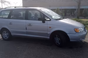 HYUNDAI TRAJET 16 V 2000 ANNO 2002 BENZINA 7 POSTI