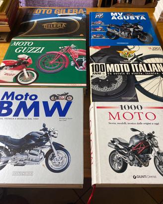 Ampia collezione di libri a tema motociclistico