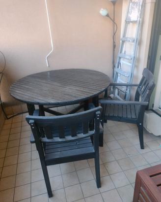 tavolo da pranzo con 4 sedie da esterno