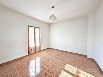 Casa indipendente di 285 m² con 3 locali e box aut