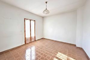 Casa indipendente di 285 m² con 3 locali e box aut