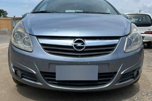 Opel corsa 1.2 gpl/benzina