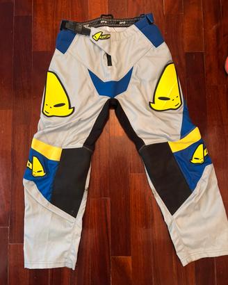 pantaloni ufo