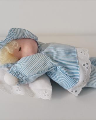 Bambola con carillon vintage 