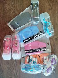 Occhialini e cuffie per piscina