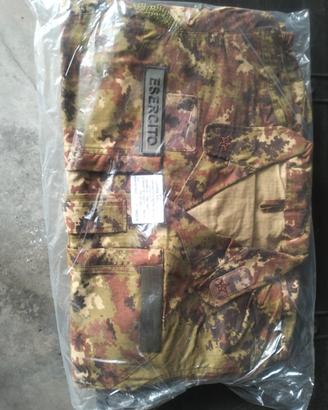 abbigliamento militare