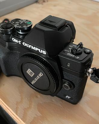 Olympus OM-D E-M10 IV - solo corpo
